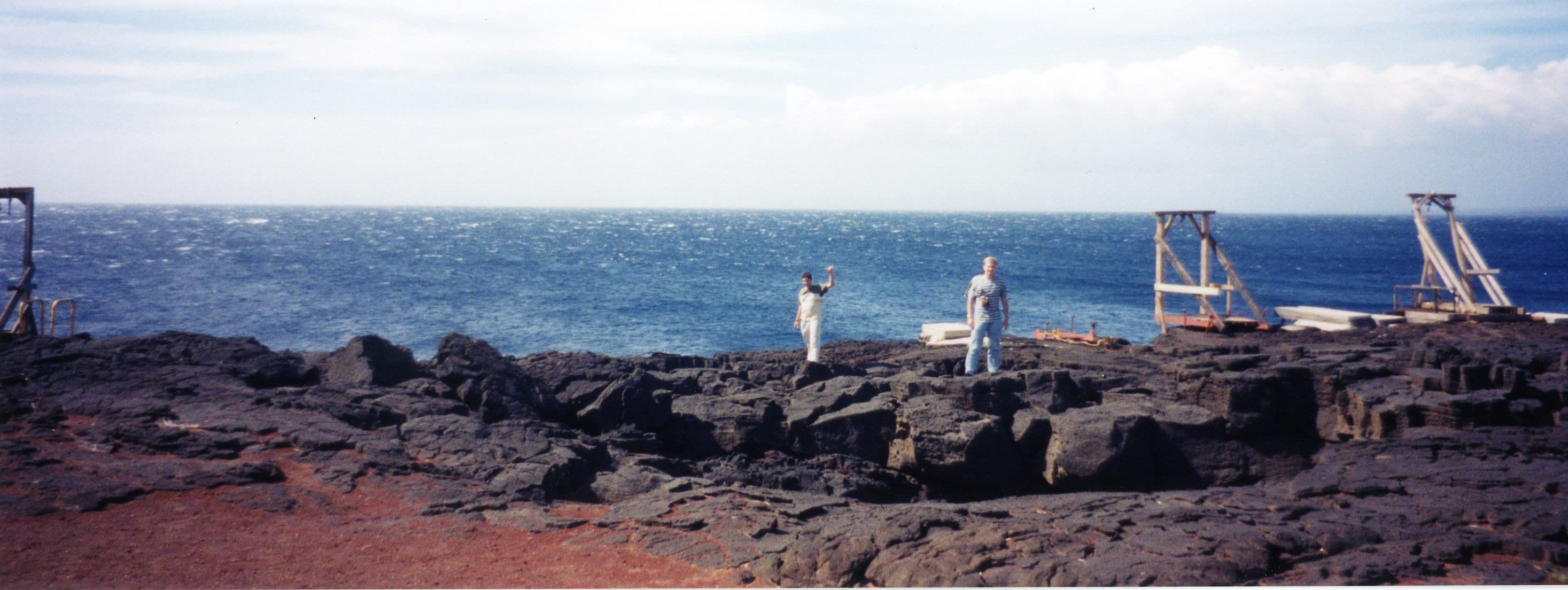 vuniwai_and_i_at_botanical_garden_in_hilo_1999.jpg